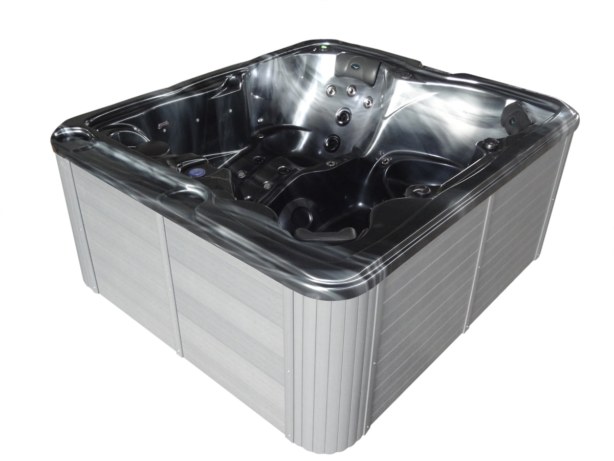 Self-cleaning whirlpool tub LUCERNE